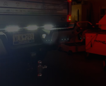 Emergency vehicle lighting in a bay